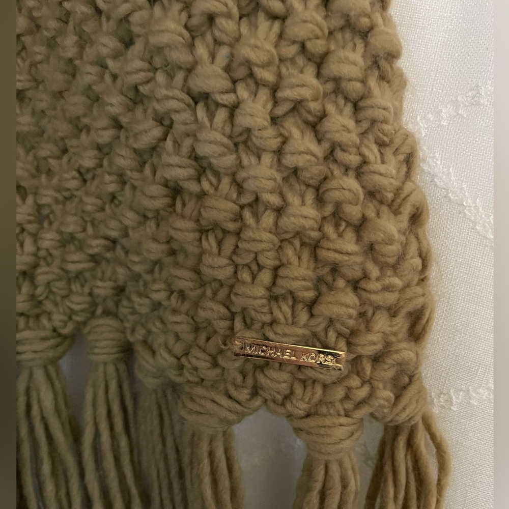 Michael Kors long heavy knitted scarf-khaki/brown